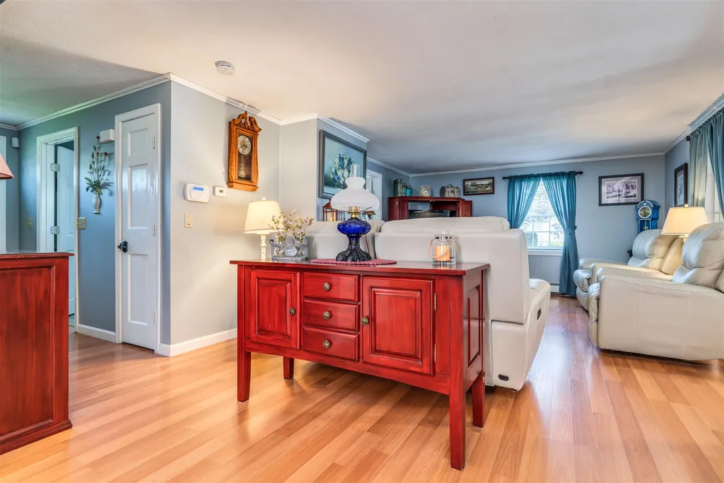 5 Wentworth Avenue Rochester NH 03867
