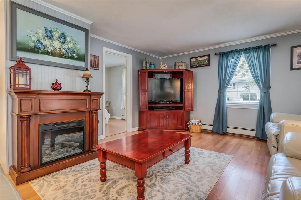 5 Wentworth Avenue Rochester NH 03867