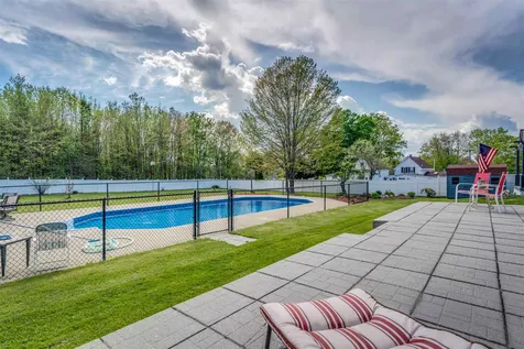 5 Wentworth Avenue Rochester NH 03867