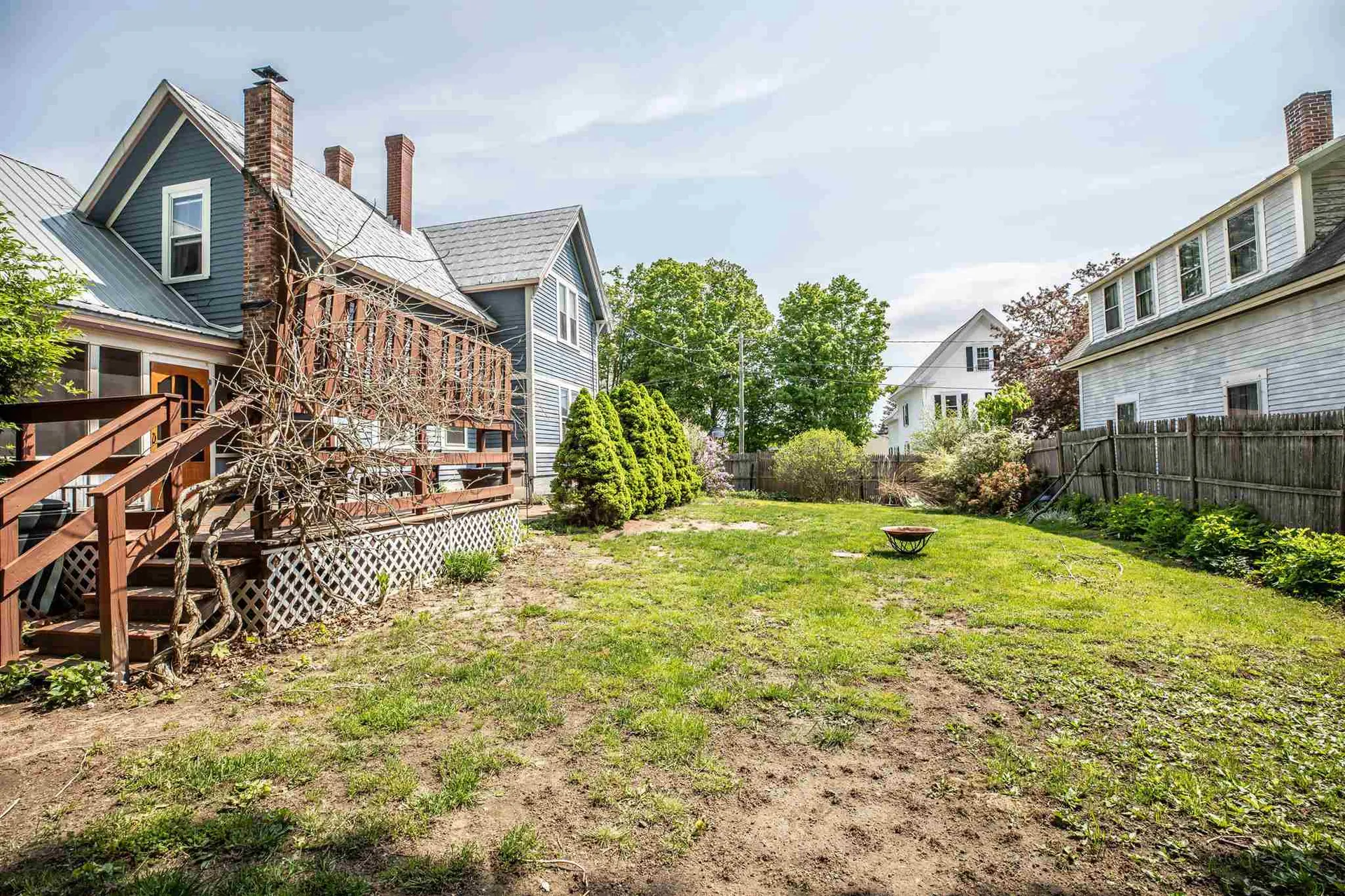 16 Newman Street Hillsborough NH 03244
