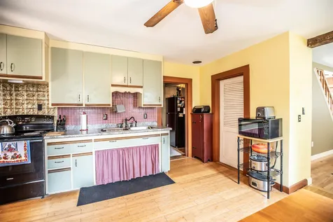 16 Newman Street Hillsborough NH 03244