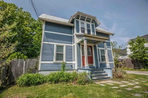 16 Newman Street Hillsborough NH 03244