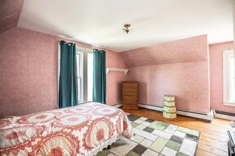 16 Newman Street Hillsborough NH 03244