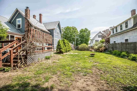 16 Newman Street Hillsborough NH 03244