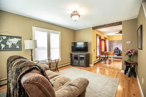 16 Newman Street Hillsborough NH 03244