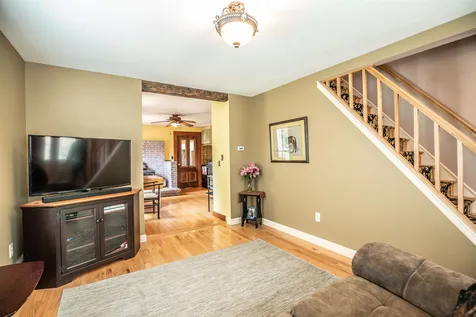 16 Newman Street Hillsborough NH 03244