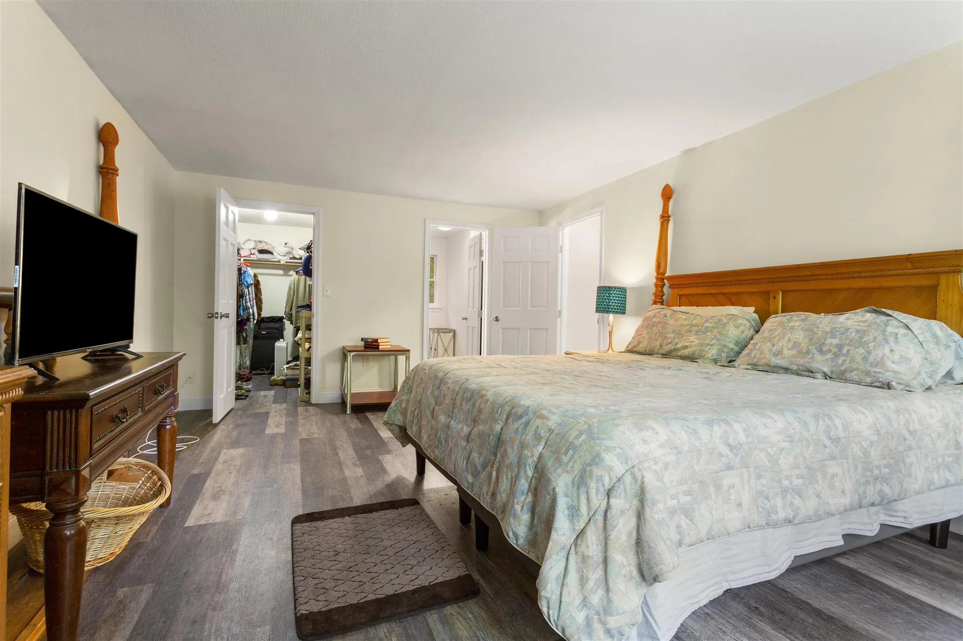 49 Grey Rock Road Bedford NH 03110