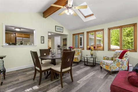 49 Grey Rock Road Bedford NH 03110