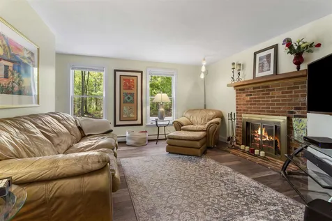 49 Grey Rock Road Bedford NH 03110