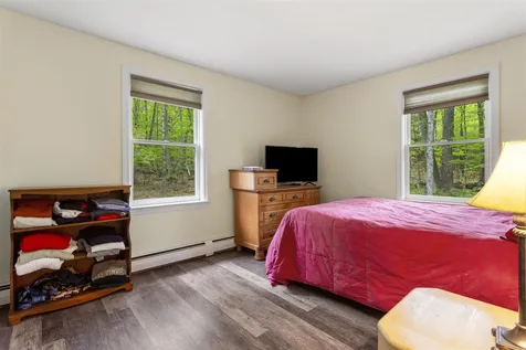 49 Grey Rock Road Bedford NH 03110