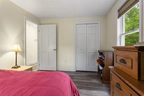 49 Grey Rock Road Bedford NH 03110