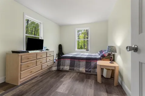 49 Grey Rock Road Bedford NH 03110
