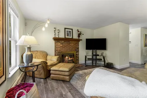 49 Grey Rock Road Bedford NH 03110