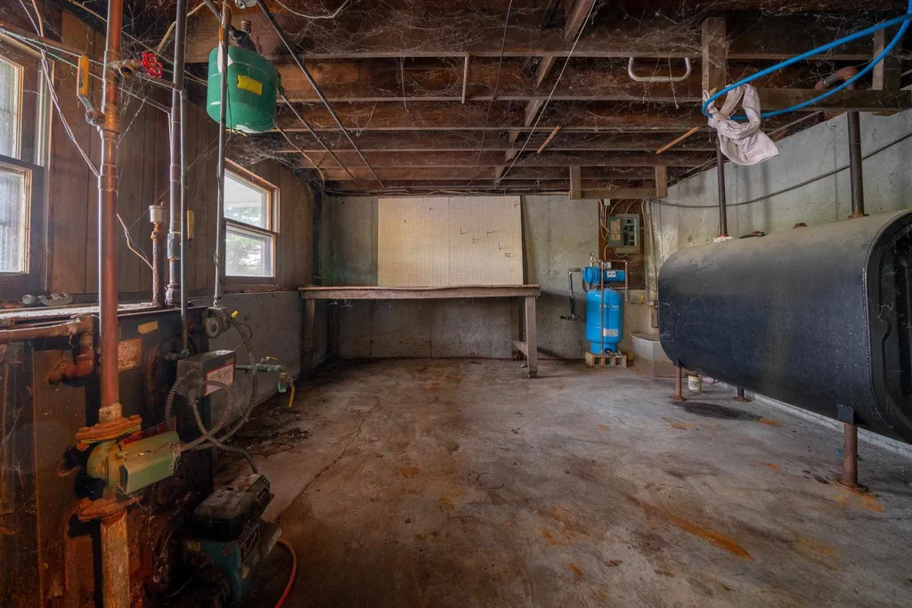 77 Cove Street Goffstown NH 03045