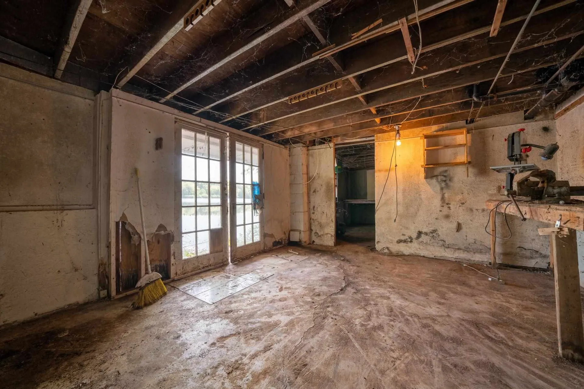 77 Cove Street Goffstown NH 03045