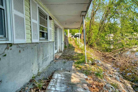 77 Cove Street Goffstown NH 03045