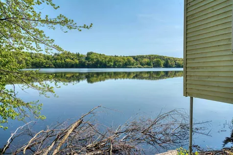 77 Cove Street Goffstown NH 03045