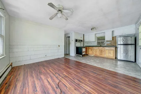 77 Cove Street Goffstown NH 03045