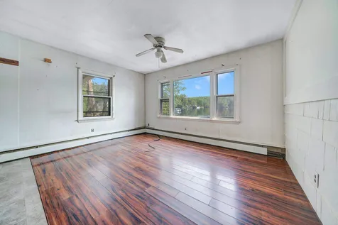 77 Cove Street Goffstown NH 03045