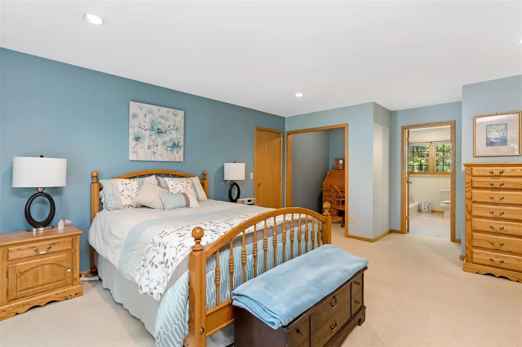 364 Hidden Oaks Drive Colchester VT 05446