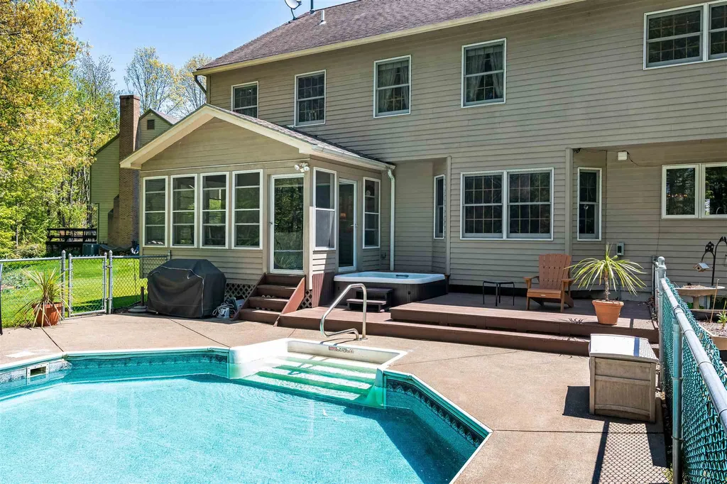 364 Hidden Oaks Drive Colchester VT 05446