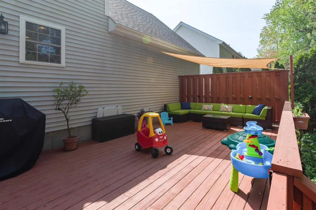 34 Sandy Brook Street Manchester NH 03103
