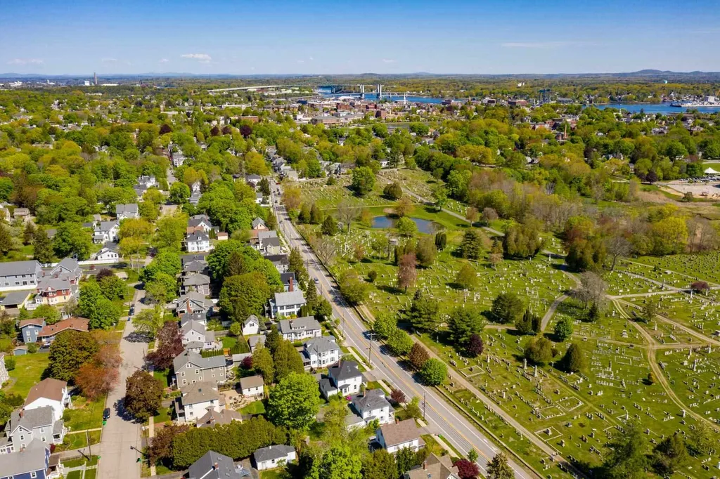 261 Sagamore Avenue Portsmouth NH 03801
