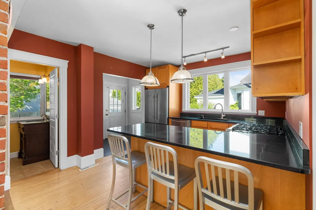 261 Sagamore Avenue Portsmouth NH 03801