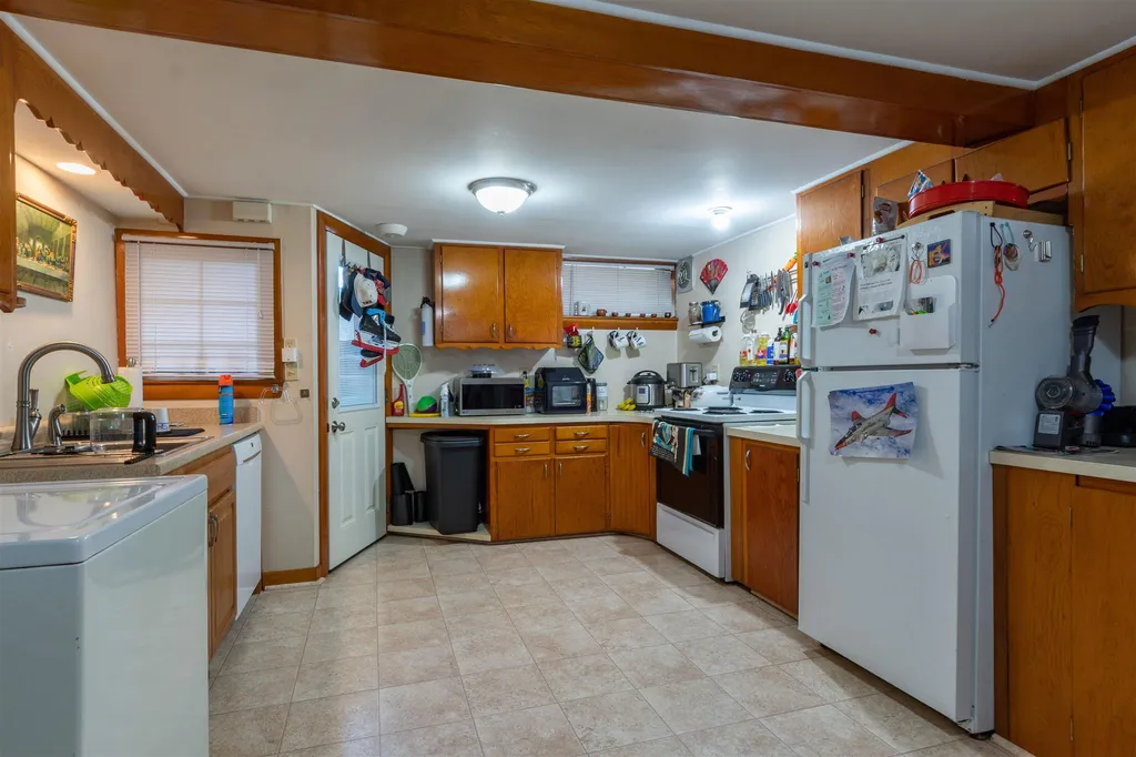 63 Lund Street Nashua NH 03060