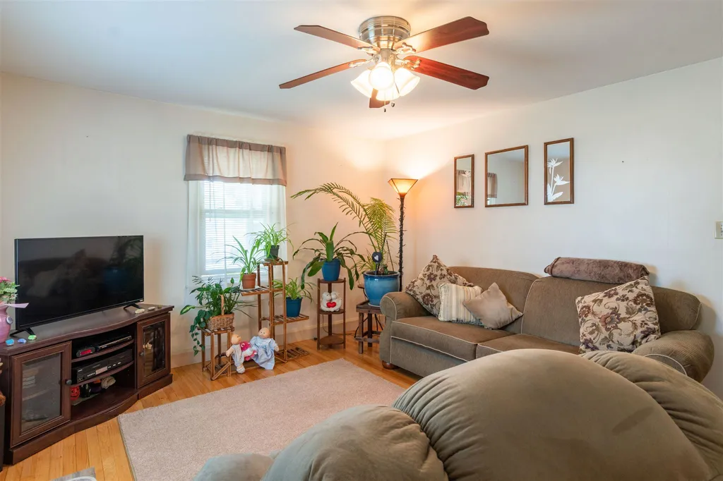 63 Lund Street Nashua NH 03060
