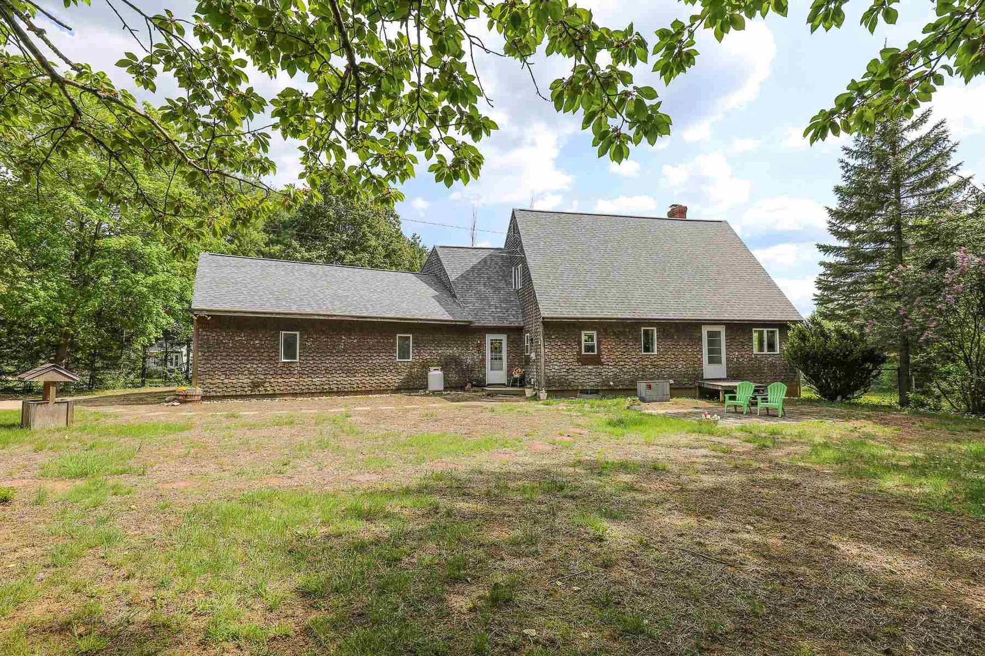 24 Lawrence Road Weare NH 03281