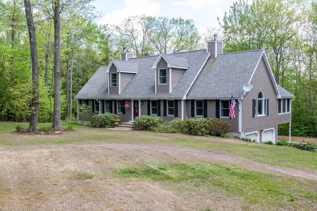 52 Pleasant Hill Road Deerfield NH 03037