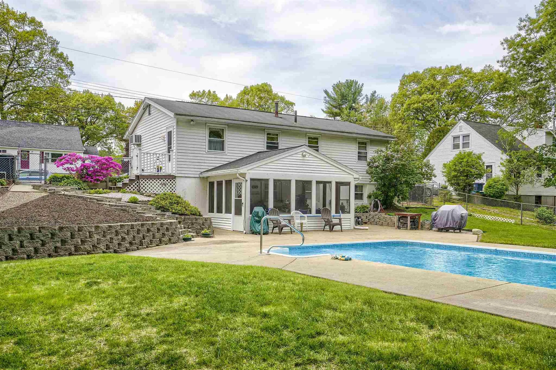 38 Elgin Street Nashua NH 03060