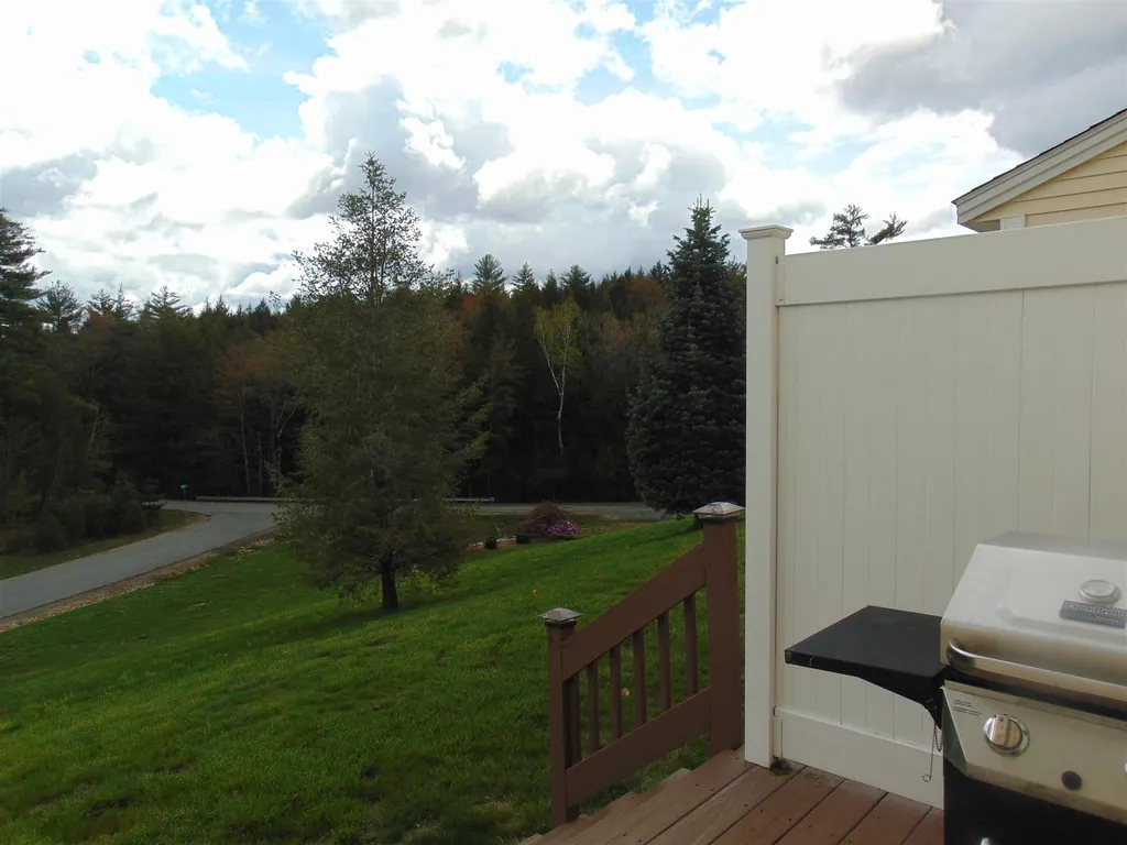 28 Owens Drive Swanzey NH 03446