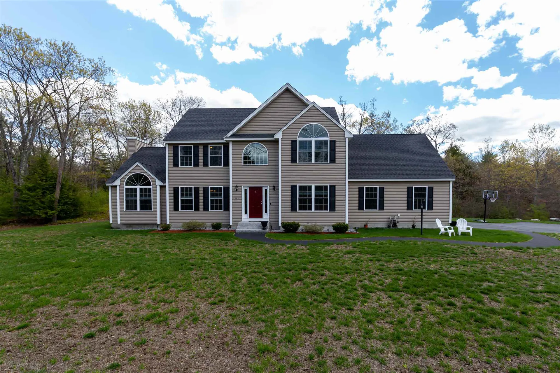 125 Steam Mill Road Auburn NH 03032