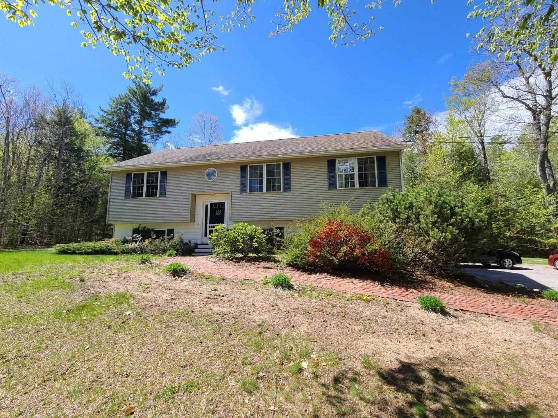 21 Ronald Road Wolfeboro NH 03894