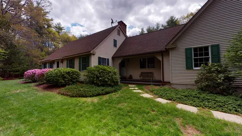 72 Dudley Road Brentwood NH 03833-6232