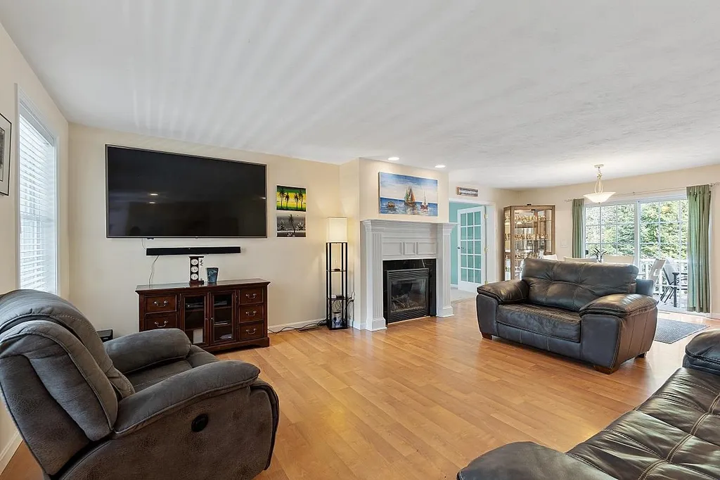 21 Meadow Brook Crossing Sandown NH 03873