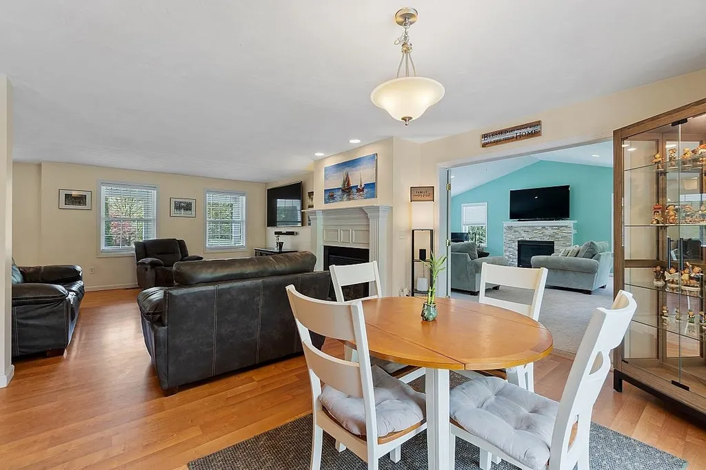 21 Meadow Brook Crossing Sandown NH 03873