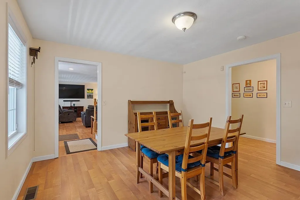 21 Meadow Brook Crossing Sandown NH 03873