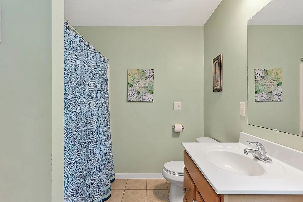 21 Meadow Brook Crossing Sandown NH 03873