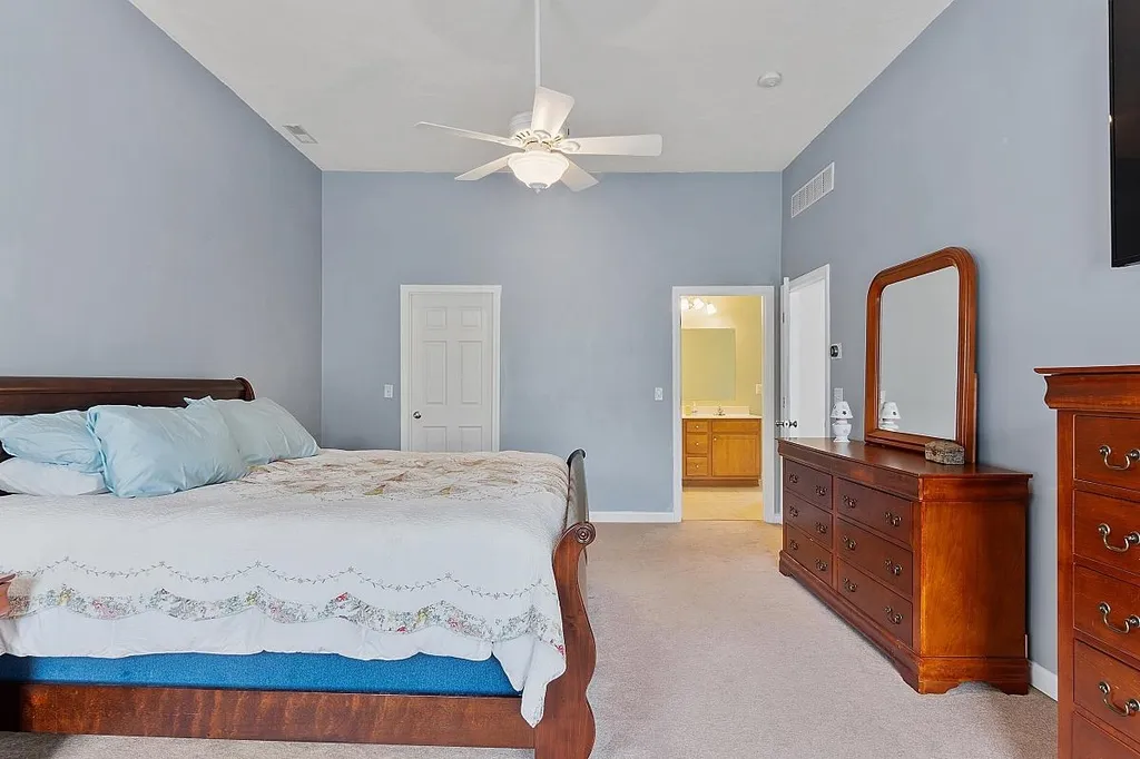 21 Meadow Brook Crossing Sandown NH 03873