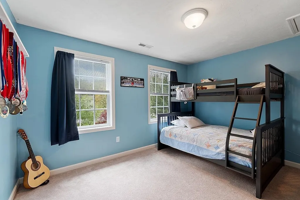 21 Meadow Brook Crossing Sandown NH 03873