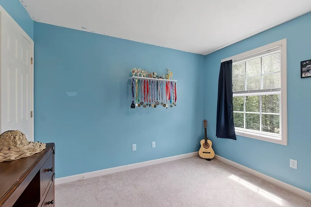 21 Meadow Brook Crossing Sandown NH 03873