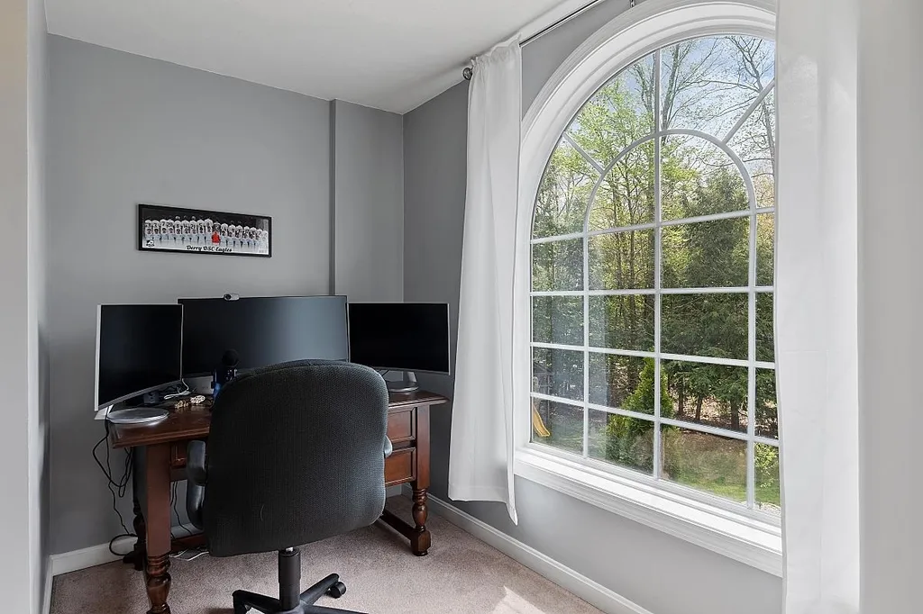 21 Meadow Brook Crossing Sandown NH 03873