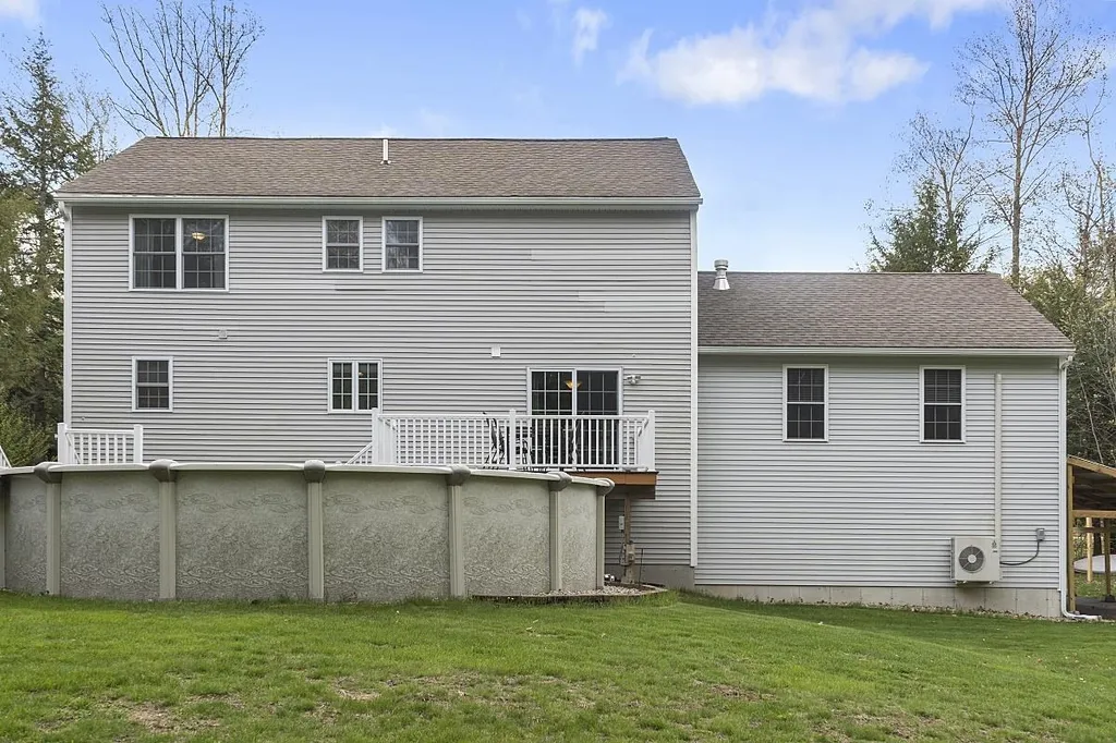 21 Meadow Brook Crossing Sandown NH 03873