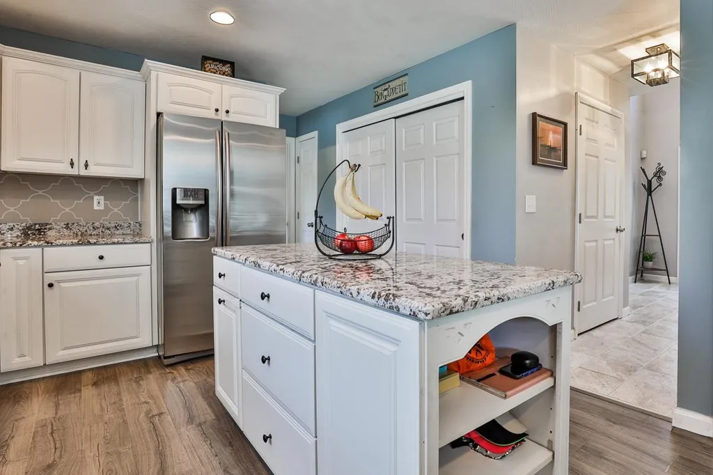 164 Forest Drive Auburn NH 03032