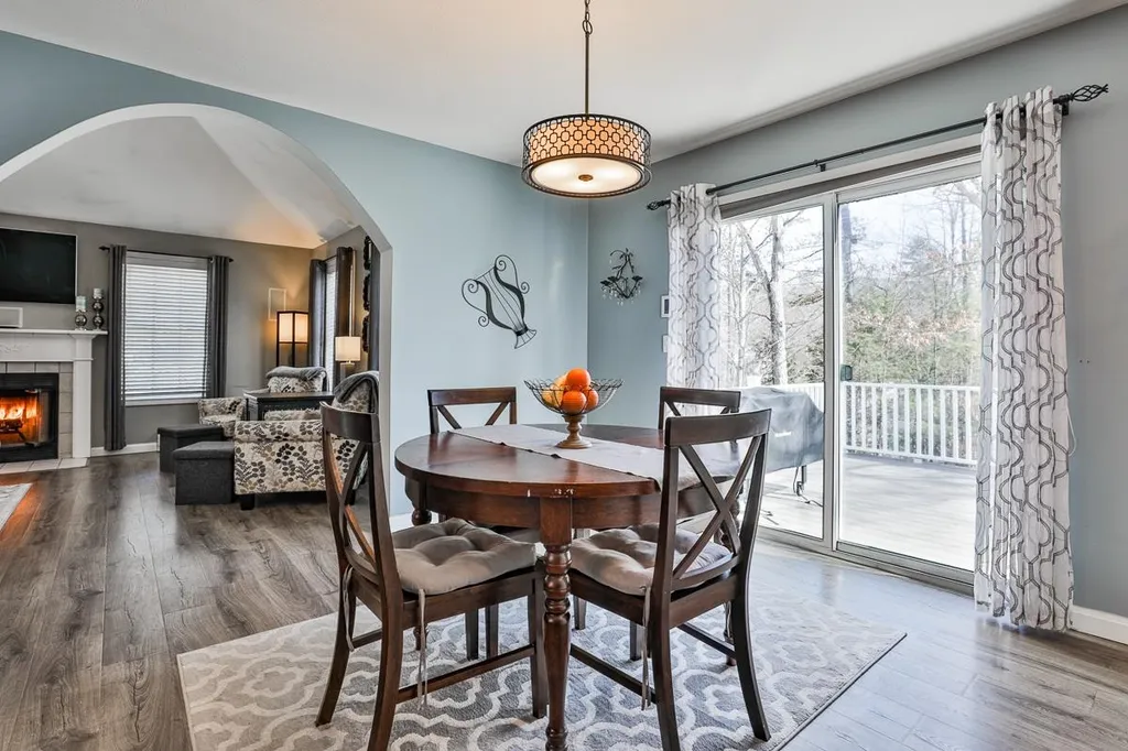 164 Forest Drive Auburn NH 03032