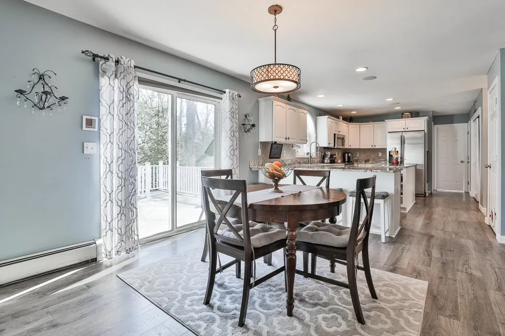 164 Forest Drive Auburn NH 03032