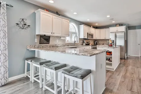 164 Forest Drive Auburn NH 03032